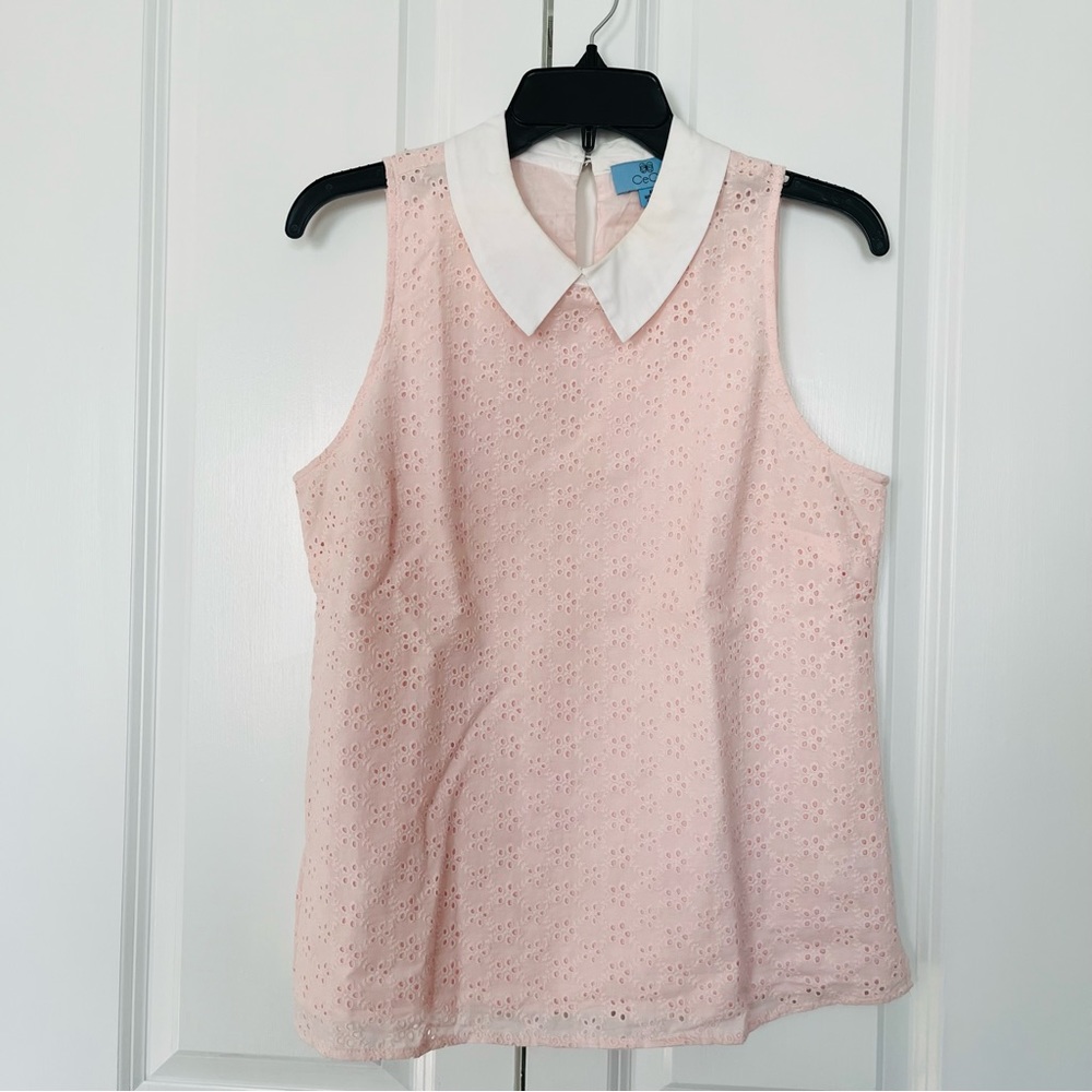 Like new pink and white CeCe sleeveless collared blouse